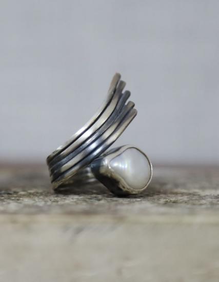Filigree Art Womens Silver Pearl Ring